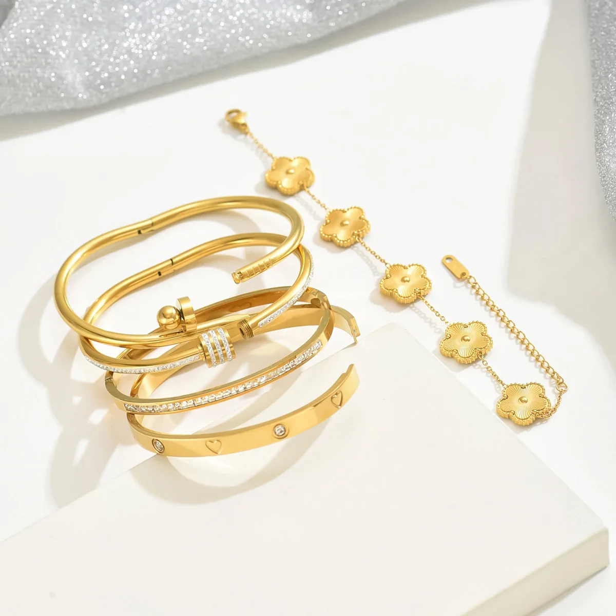 four-leaf clover lucky bracelet – Gold - Image 5
