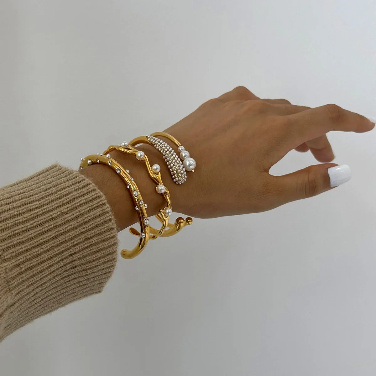 Alice Bangles – Bracelets - Image 2