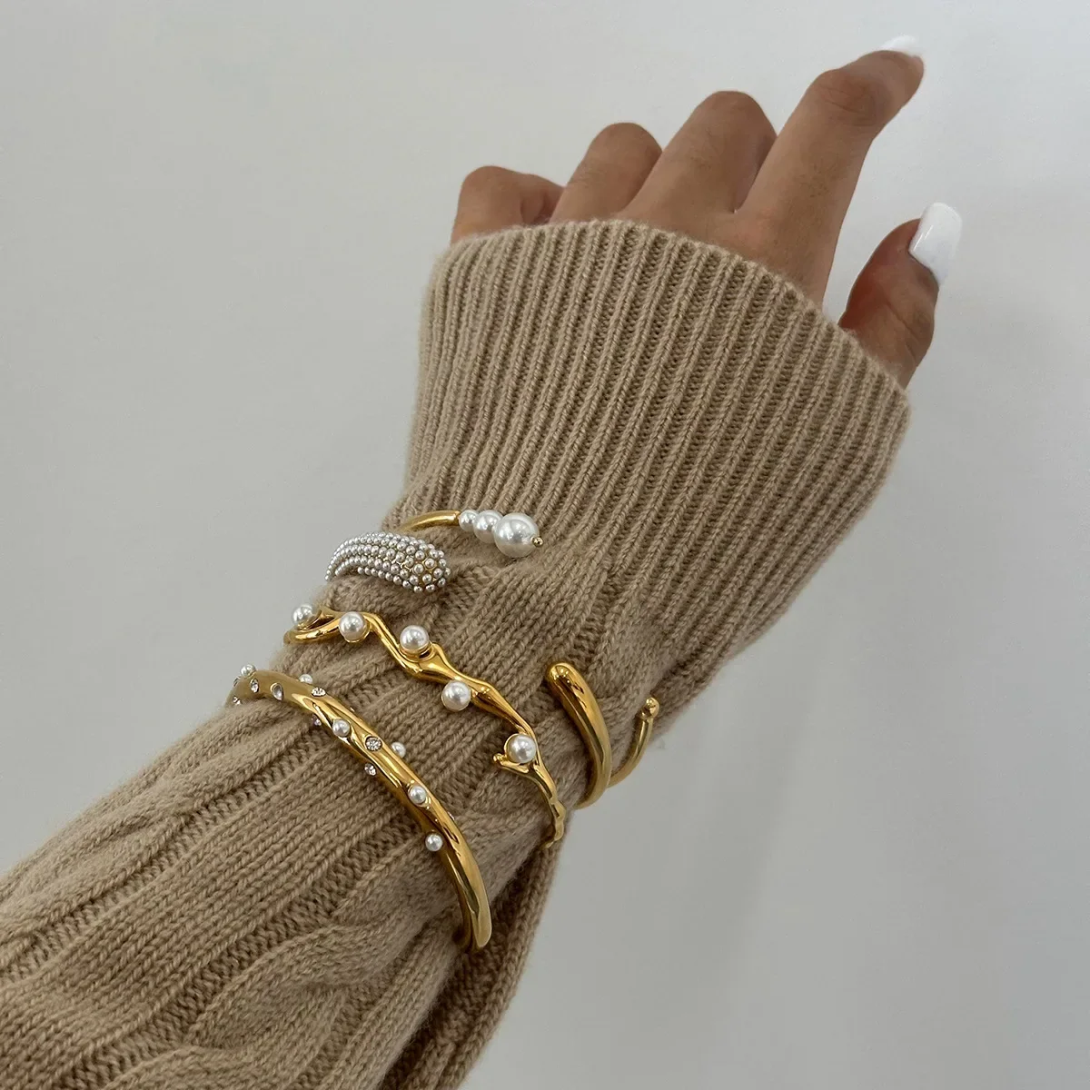 Alice Bangles – Bracelets - Image 3