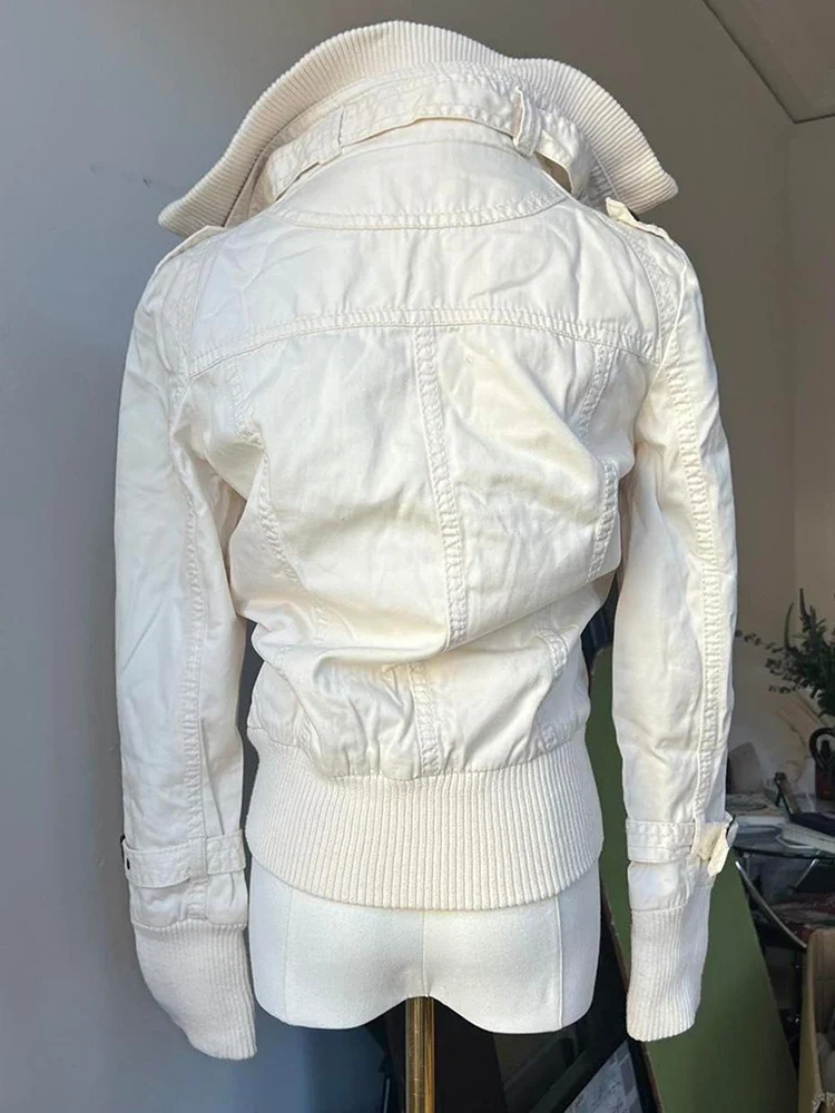 Retro White Winter Jacket - Image 5