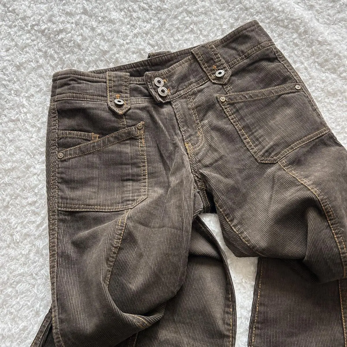 Y2K Brown Flared Jeans - Image 3