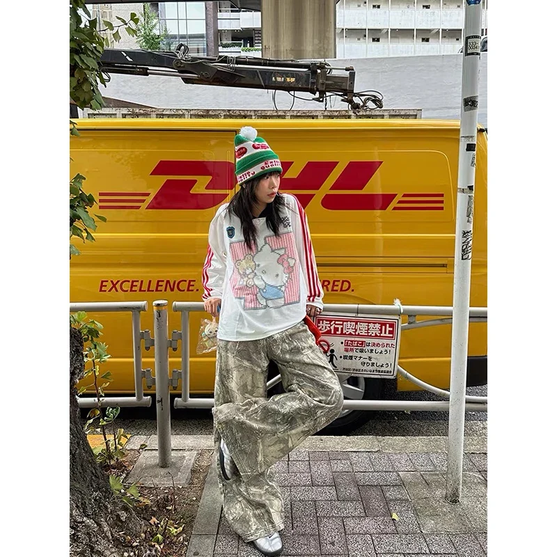 Low-Rise Camo Wide-Leg Jeans - Image 3